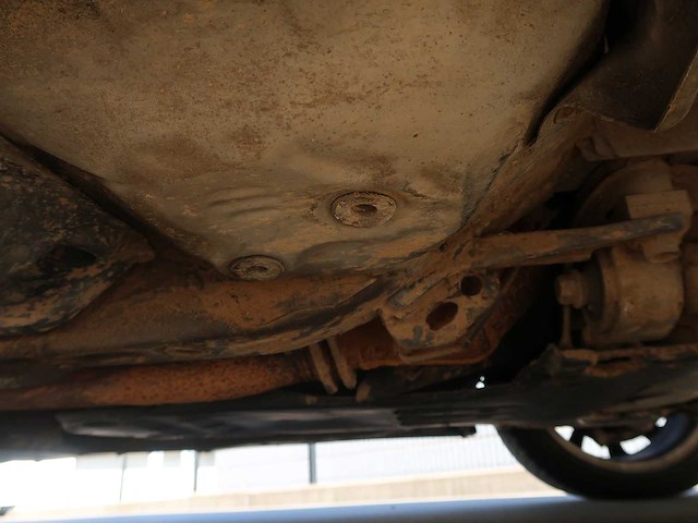 Lexus - is220d - classic cars >15 - afbeelding 17 van  64