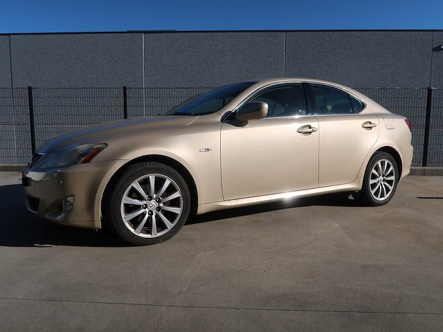 Lexus - is220d - classic cars >15 - afbeelding 12 van  64