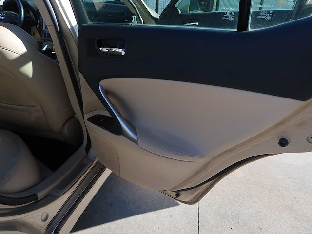 Lexus - is220d - classic cars >15 - afbeelding 31 van  64