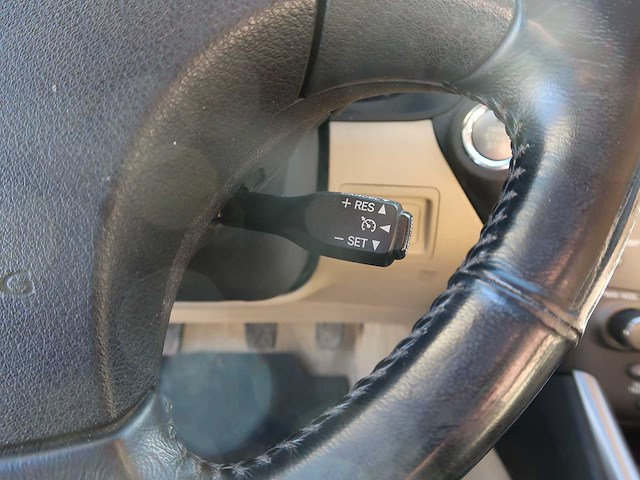 Lexus - is220d - classic cars >15 - afbeelding 44 van  64