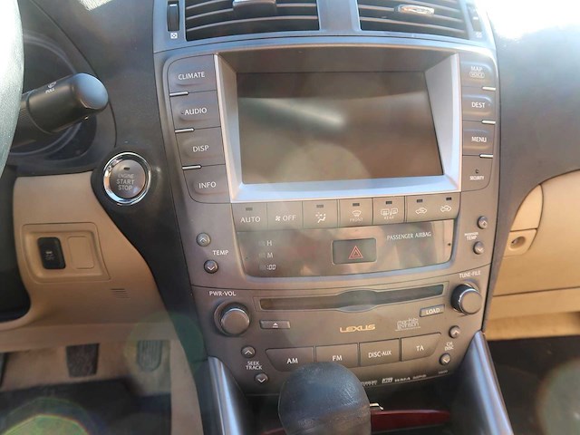 Lexus - is220d - classic cars >15 - afbeelding 46 van  64