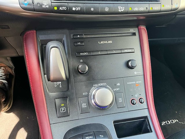 Lexus 2021 - ct200h - afbeelding 6 van  21