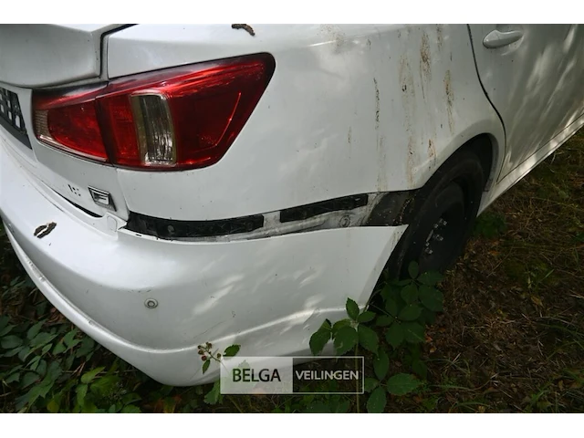 Lexus, enkel voor vergunninghouders en erkende centra voor verschrotting - afbeelding 5 van  8