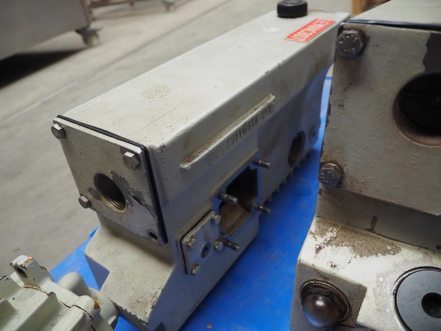 Leybold s.a. - afbeelding 7 van  10