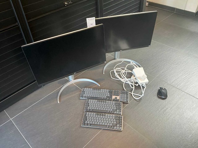 Lg 27up850 monitor (2x) - afbeelding 3 van  6