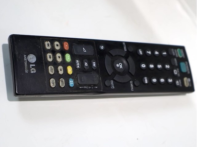 Lg 32 inch tv en sony dvd speler - afbeelding 4 van  8