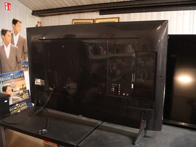 Lg 49 inch tv - afbeelding 3 van  7