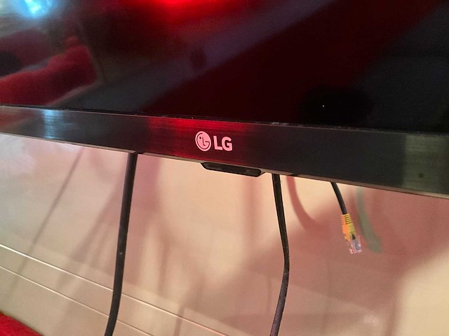 Lg 55uq75006lf 55” televisie - afbeelding 2 van  6