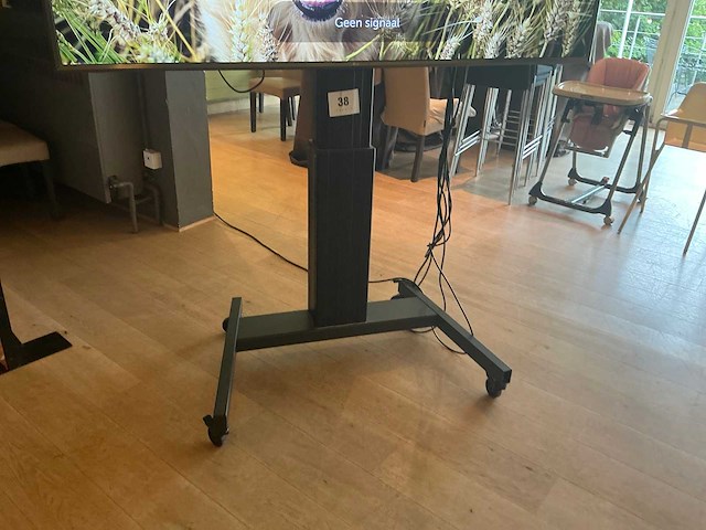 Lg 75uv341c 75” flatsceen televisie - afbeelding 4 van  7