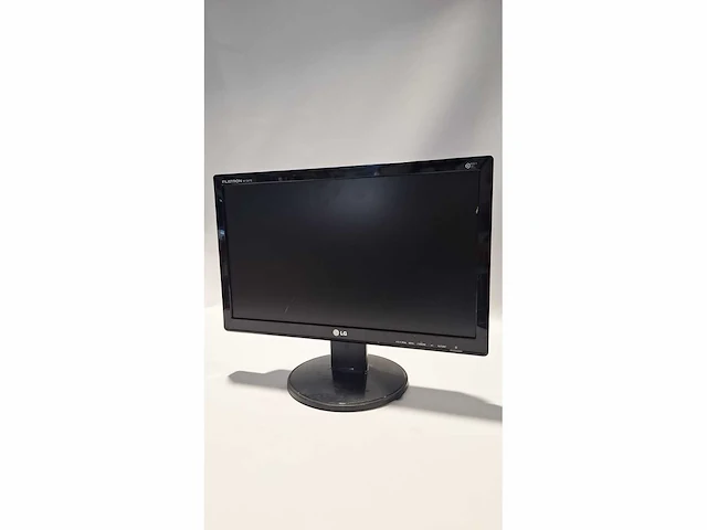 Lg flatron w1941s-pf — 18,5" lcd monitor - afbeelding 3 van  5