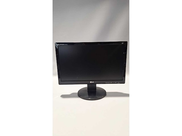 Lg flatron w1941s-pf — 18,5" lcd monitor - afbeelding 1 van  5