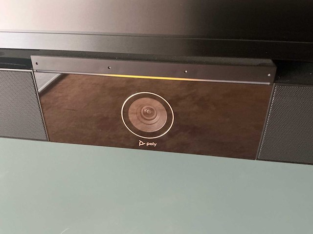 Lg poly beamers & projectie (2 tv schermen) - afbeelding 4 van  9