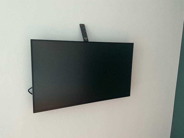 Lg poly beamers & projectie (2 tv schermen) - afbeelding 6 van  9
