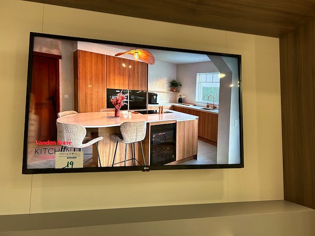 Lg tv - afbeelding 1 van  8