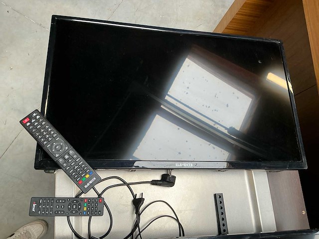 Lg,sunny,elements en medion tv schermen (5x) - afbeelding 4 van  5