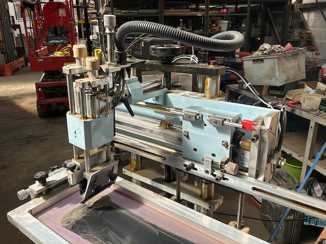 Lh syk1-c automatische en semi-automatische concave surface screenprinter - afbeelding 2 van  16