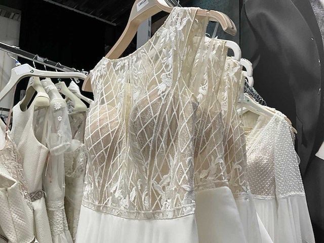 Libelle bruidsjurken (5x) - afbeelding 4 van  16