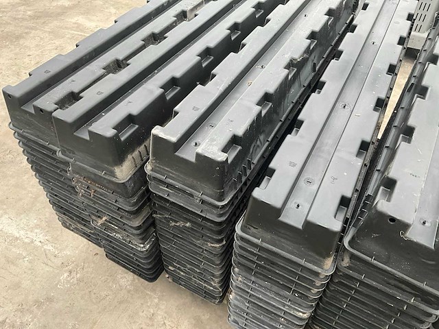 Libra kunststoffen plantenbakken (85x) - afbeelding 8 van  8