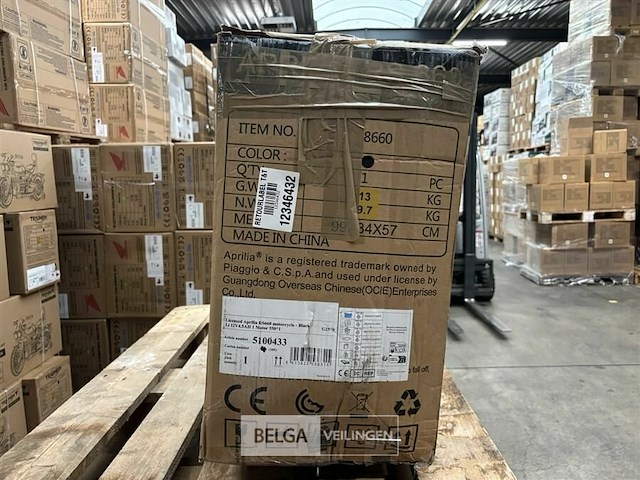 Licensed aprilia rs660 motorcycle - black - afbeelding 3 van  4