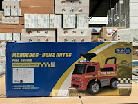 Licensed mercedes benz fire engine foot to floor - afbeelding 2 van  4