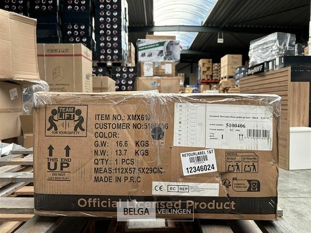 Licensed mercedes benz pedal go kart - black - afbeelding 2 van  3