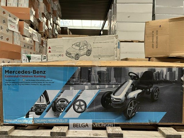 Licensed mercedes benz pedal go kart - black - afbeelding 2 van  4