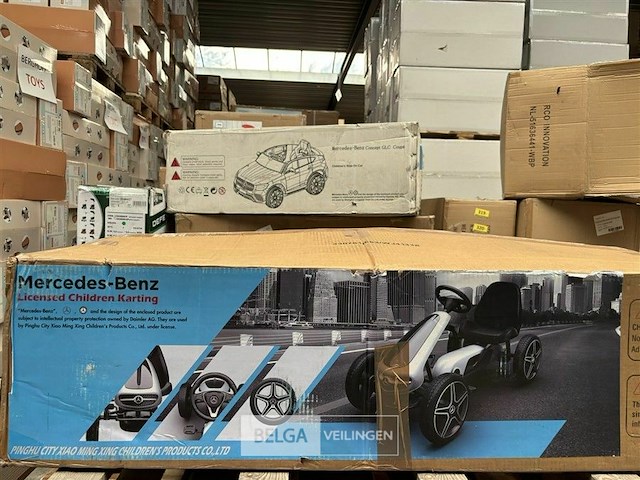 Licensed mercedes benz pedal go kart - black - afbeelding 2 van  4