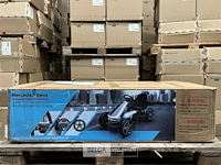 Licensed mercedes-benz pedal go kart - black - afbeelding 2 van  4