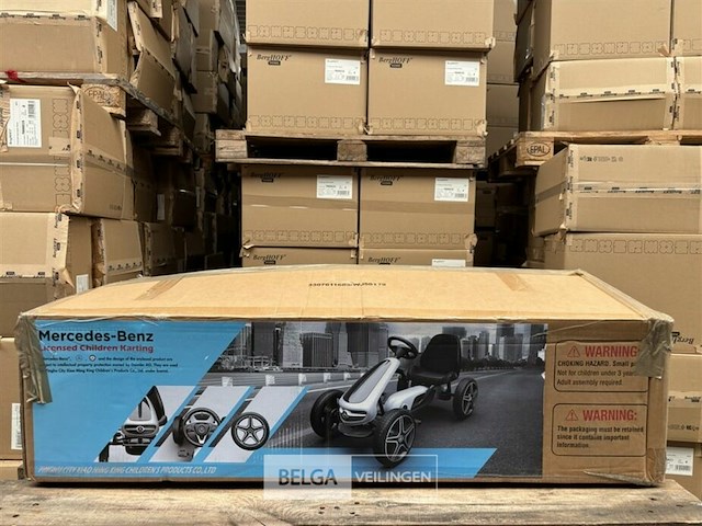 Licensed mercedes-benz pedal go kart - black - afbeelding 2 van  4