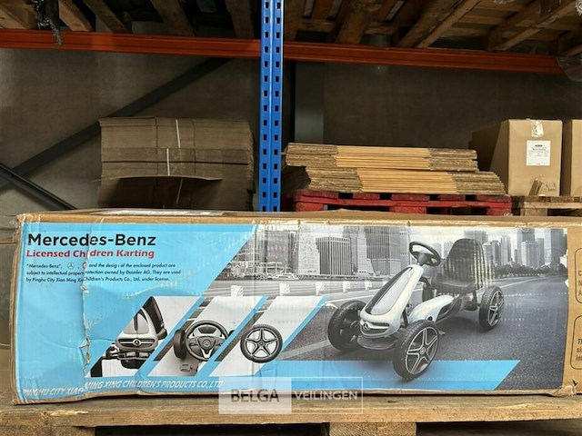 Licensed mercedes-benz pedal go kart - black - afbeelding 3 van  5