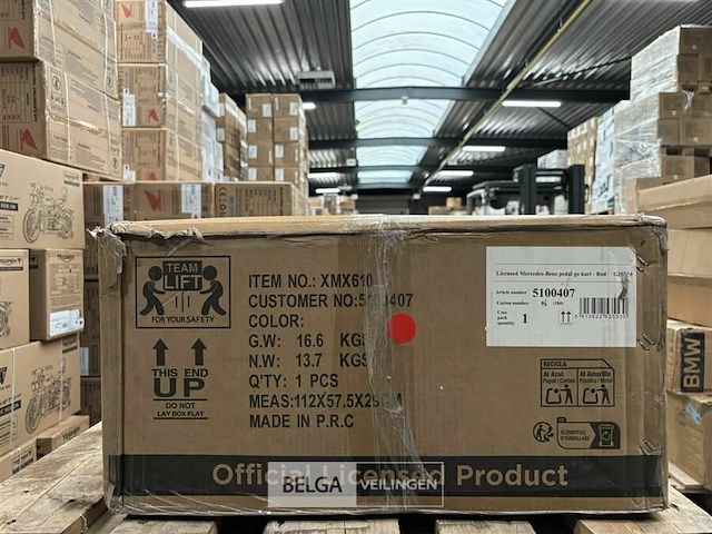 Licensed mercedes benz pedal go kart - red - afbeelding 2 van  3