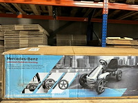 Licensed mercedes-benz pedal go kart - red - afbeelding 3 van  5