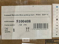 Licensed mercedes-benz pedal go kart - white - afbeelding 5 van  5