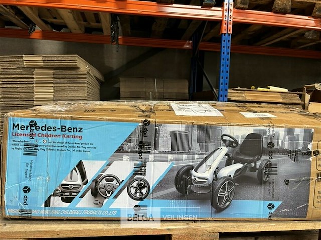 Licensed mercedes-benz pedal go kart -white - afbeelding 3 van  6
