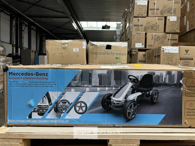 Licensed mercedes-benz pedal go kart white - afbeelding 2 van  4