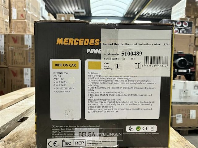 Licensed mercedes benz truck foot to floor - white - afbeelding 2 van  3