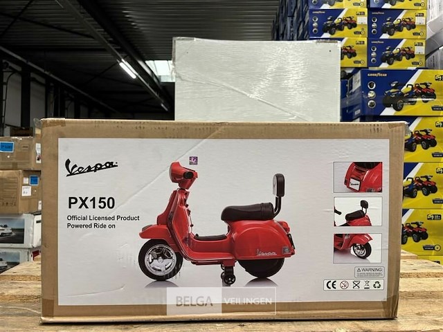 Licensed mini vespa ride on car red - afbeelding 1 van  3