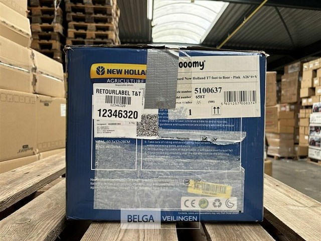 Licensed new holland t7 foot to floor - pink - afbeelding 3 van  4
