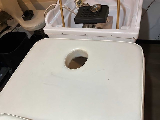 Lichaamsbehandelingen - massagetafelset - head spa japanse massage - verwarmingsstenen - afbeelding 15 van  16