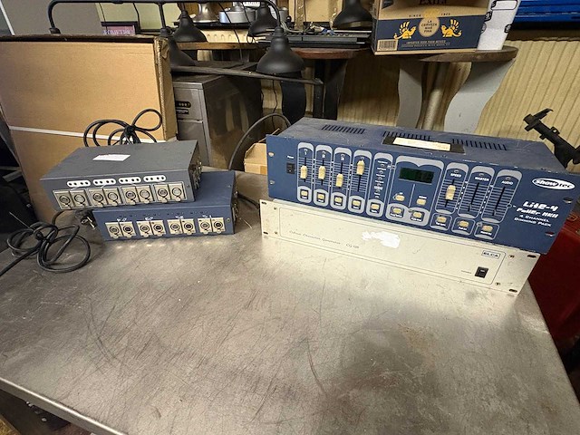 Licht computers - various light equipment (4x) - afbeelding 1 van  5