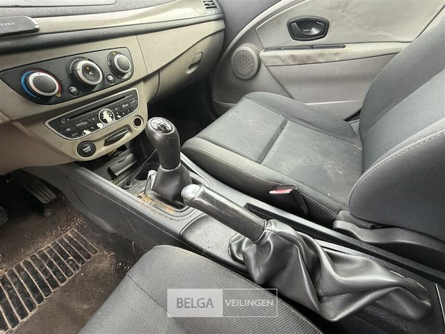 Lichte vracht renault megane - afbeelding 34 van  34