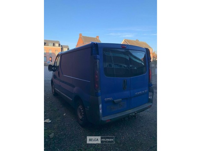 Lichte vrachtauto opel vivaro - afbeelding 10 van  23