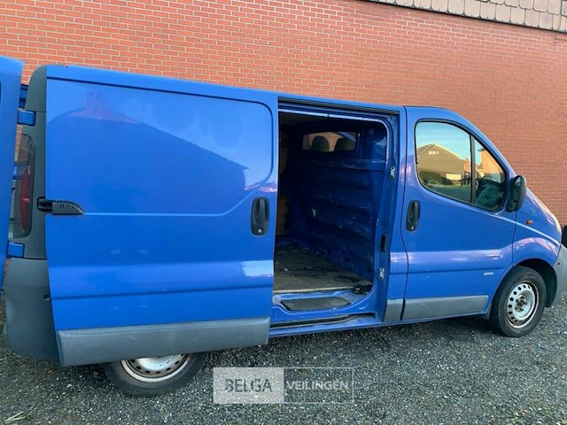 Lichte vrachtauto opel vivaro - afbeelding 14 van  23
