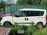 Lichte vrachtauto wrak enkel voor vergunninghouders en erkende centra voor verschrotting - afbeelding 12 van  20