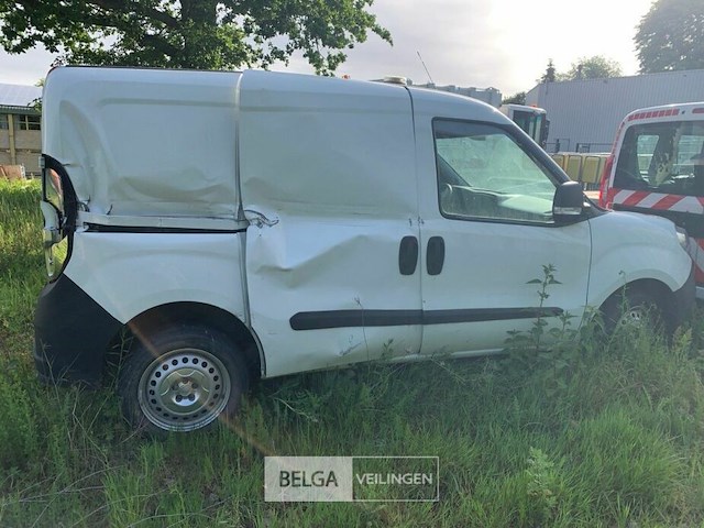 Lichte vrachtauto - afbeelding 7 van  20