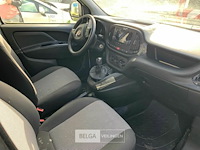 Lichte vrachtauto - afbeelding 16 van  20