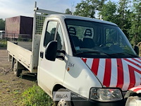 Lichte vrachtauto - afbeelding 1 van  17