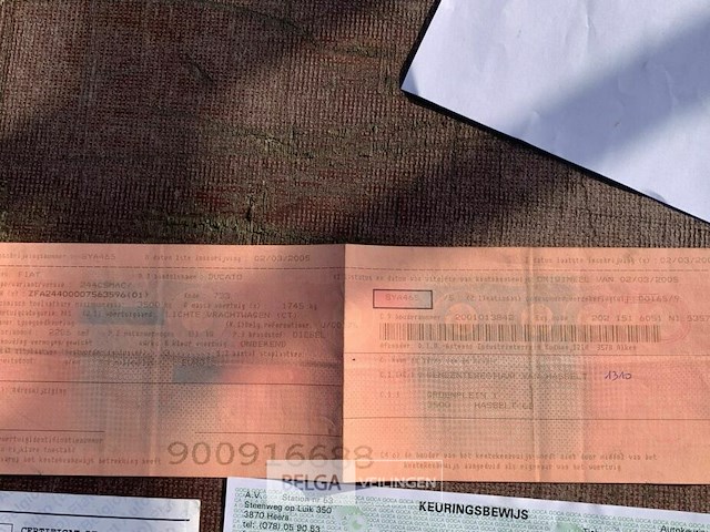 Lichte vrachtauto - afbeelding 12 van  17