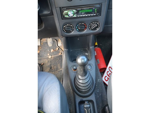 Lichte vrachtwagen citroen berlingo, type gbrhyb, ch.nr. vf7gbrhyb94022384, bouwjaar 25-02-2003 (sleutel, boorddocumenten: inschrijvingsbewijs deel i en deel ii, gelijkvormigheidsattest) (3) - afbeelding 8 van  31