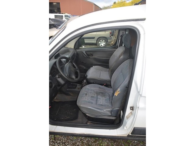 Lichte vrachtwagen citroen berlingo, type gbrhyb, ch.nr. vf7gbrhyb94165744, bouwjaar 09-11-2005 (sleutel, inschrijvingsbewijs deel i en deel ii, gelijkvormigheidsattest) - afbeelding 3 van  25